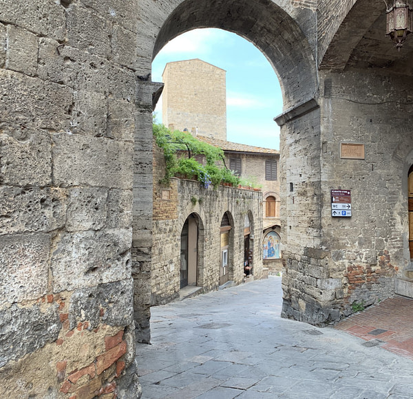 Via Francigena - Streets of San Gimignano