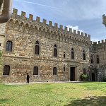 Badia a Passignano - Abbey's stunning wall