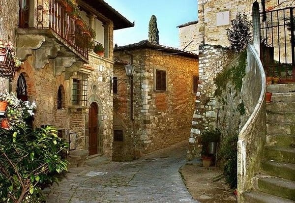 Montefioralle - harmony of ancient streets